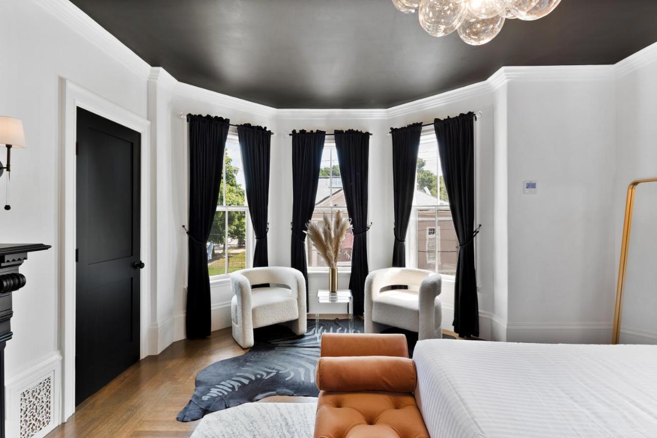 Hotel The Coach House Salem