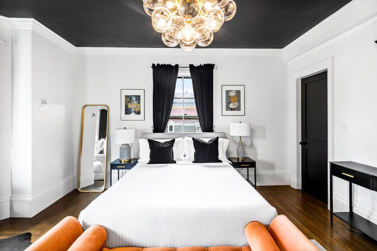 The Coach House Hotel *
