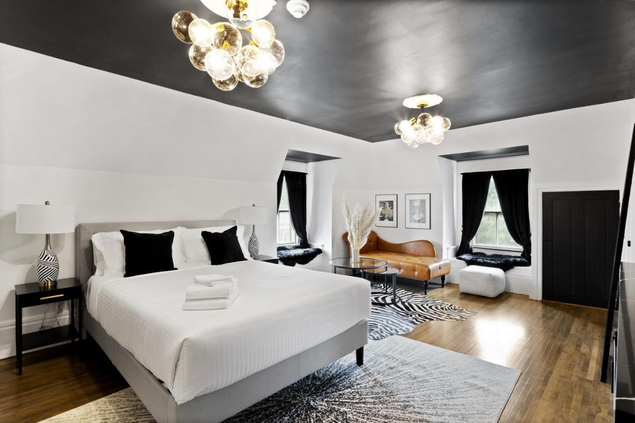The Coach House Hotel *